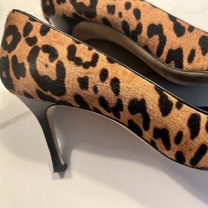 MANOLO BLAHNIK LEOPARD SKINNY HEELS
